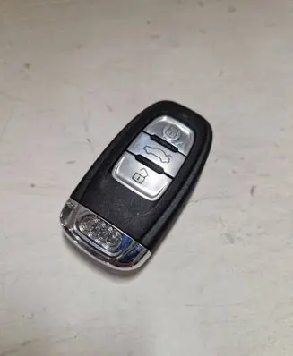 Audi A5 8T 8F Ignition key/card 