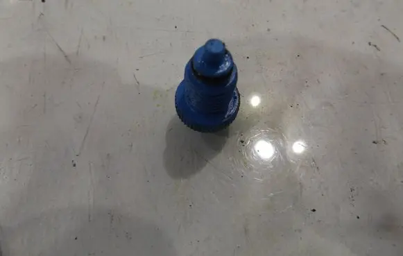 BMW 3 E46 Power steering tank cap 