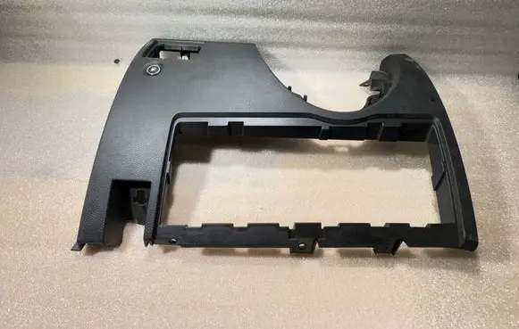 Jeep Grand Cherokee Dashboard lower bottom trim panel P01679003BL 001430875