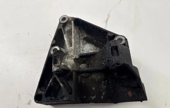 BMW X1 E84 Engine mounting bracket