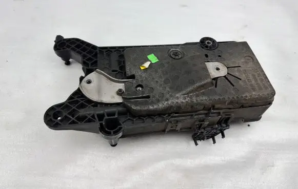 Volkswagen Tiguan Battery box tray 5QF915325B 5QF915325