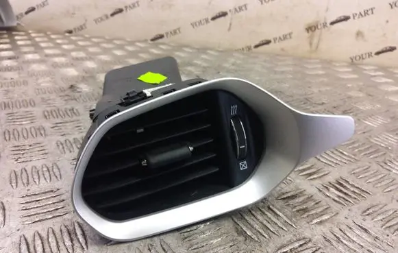 Jeep Renegade Dashboard side air vent grill/cover trim 07356156910