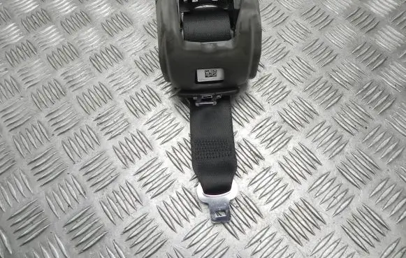 BMW 3 G20 G21 Middle seatbelt (rear) 7496279