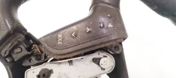 Steering wheel buttons/switches