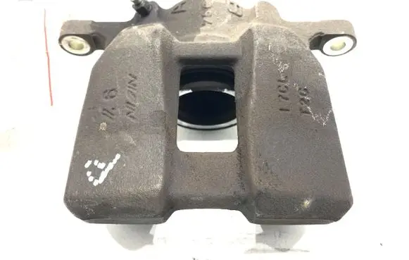 Honda HR-V Front brake caliper