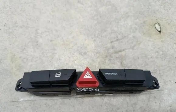 KIA Pro Cee'd I Hazard light switch 