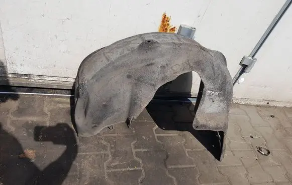 BMW X1 E84 Rear arch 