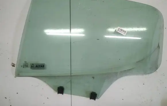 Peugeot 207 Rear door window glass AS2