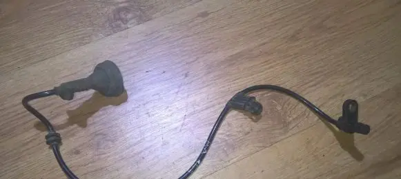 Mercedes-Benz A W169 ABS brake wheel speed sensor a1695401217
