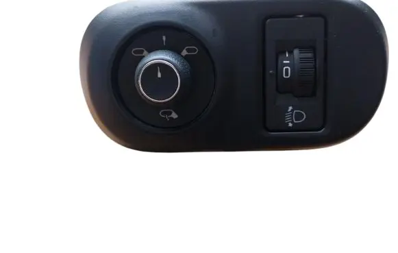Citroen C4 Cactus Wing mirror switch 9817840980