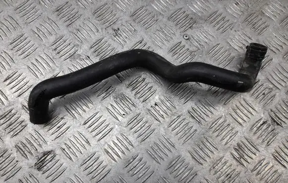 Mercedes-Benz CLS C218 X218 Coolant pipe/hose A2185011082