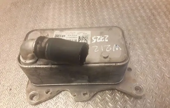 Mercedes-Benz E W212 Gearbox / Transmission oil cooler A6511801165 6511801165