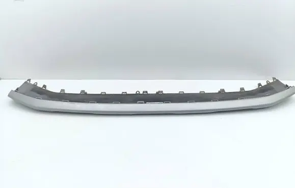 Front bumper lip