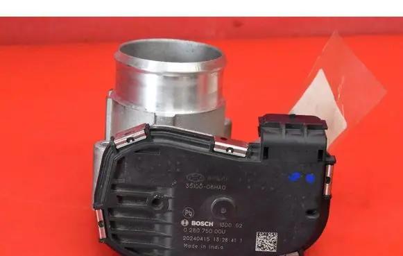 Hyundai Kona I Throttle body valve 3510008HA0