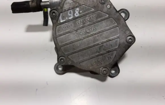 Toyota Avensis T270 Vacuum pump