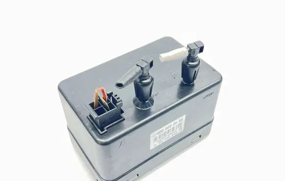 Mercedes-Benz CLK A209 C209 Central locking vacuum pump 0008002548 A3510020010