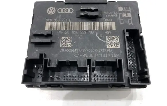 Audi Q3 8U Other control units/modules 8X0959793E