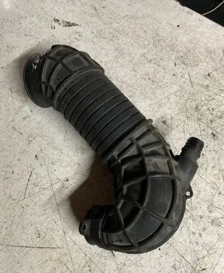 Audi A4 S4 B7 8E 8H Intercooler hose/pipe 8E0129615J