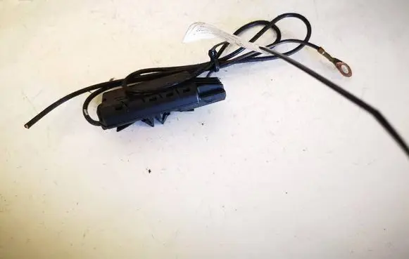 Volkswagen PASSAT B7 Antenna control unit 3AA035570A