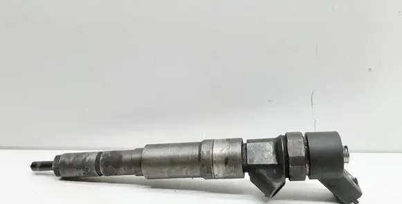 BMW 5 E39 Fuel injector 2354093 0445110029