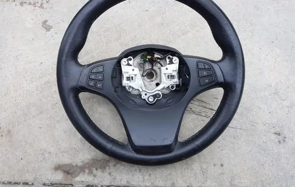 BMW X3 E83 Steering wheel 6774945