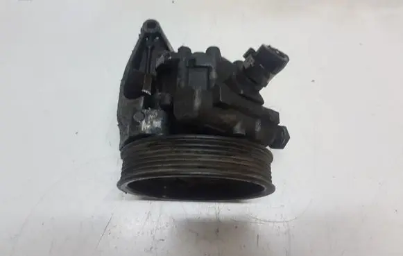 BMW 5 E60 E61 Power steering pump 32427801606