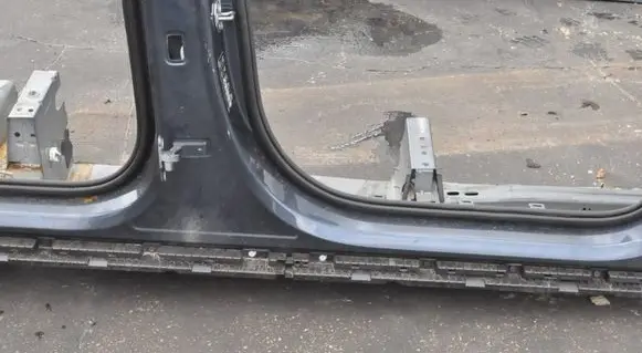 Volvo XC90 Side car body part 