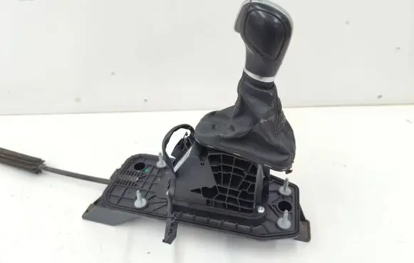 Volkswagen Jetta VI Gear shifter/selector 5K1713025BM 5K0713061