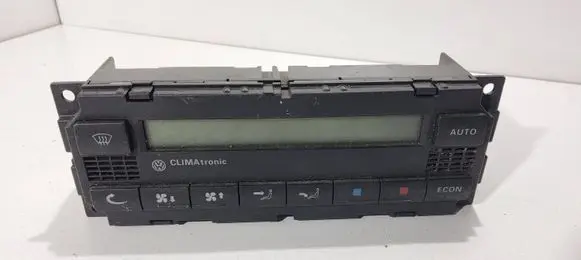 Volkswagen PASSAT B5.5 Climate control unit