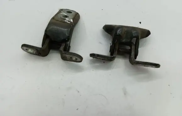 Toyota Avensis T270 Front door hinge set 