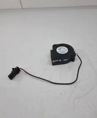 Land Rover Evoque II Hybrid/electric vehicle battery fan K8D214D550BC