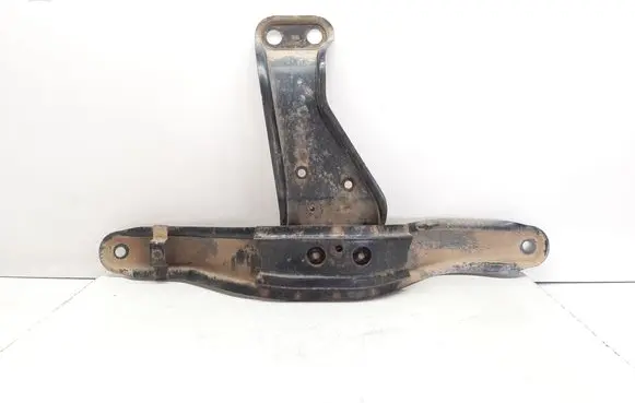Subaru Forester SG Gearbox mounting bracket 