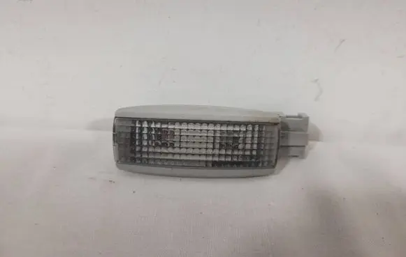 Volkswagen PASSAT B5 Other interior light 3B0947113