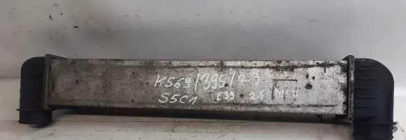 BMW 5 E39 Intercooler radiator 2247359