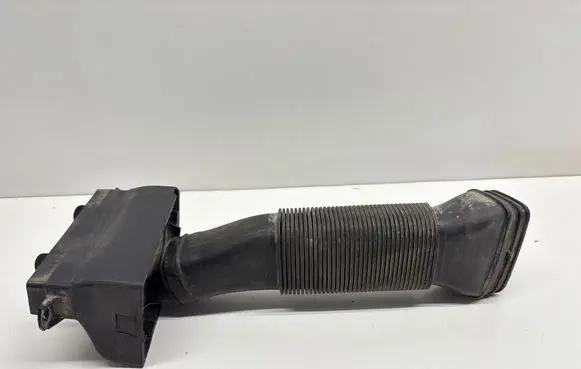 Skoda Rapid (NH) Air intake duct part 6R0129618