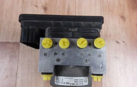 Mazda CX-5 II ABS Pump KL2J437A0A