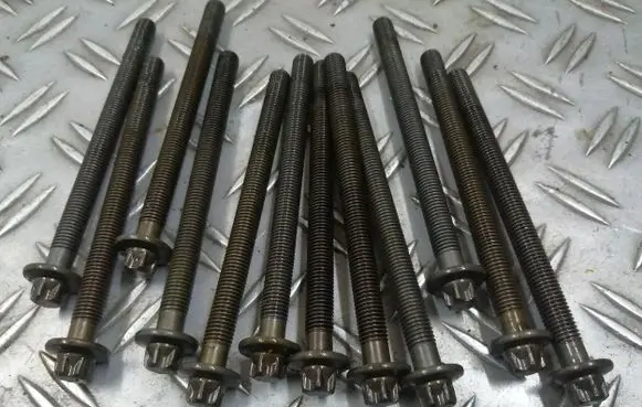 Opel Mokka Cylinder head bolts 