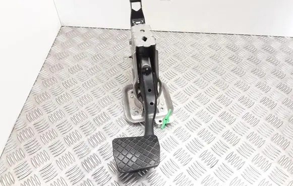Volkswagen Touran I Brake pedal 1T1723057L