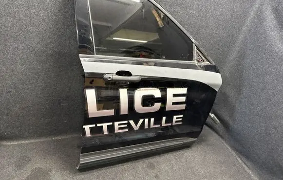 Ford Explorer VI Front door