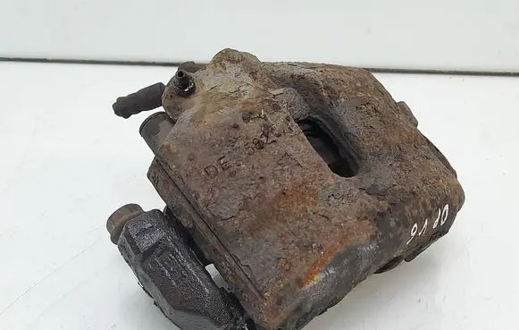 Volkswagen Golf V Front brake caliper