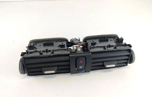 BMW 3 F30 F35 F31 Dash center air vent grill 9218552