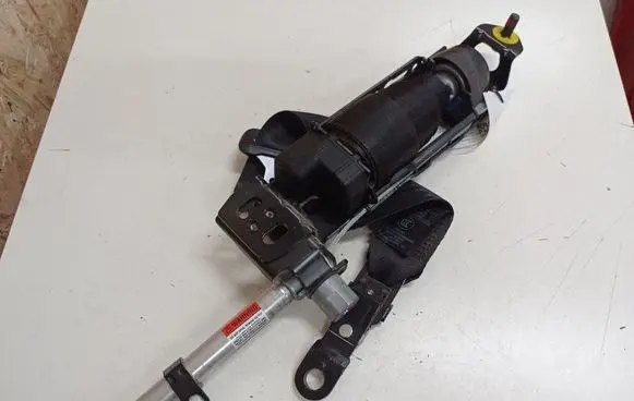 Volvo V50 Front seatbelt 6012243F0L 6008892 30661789