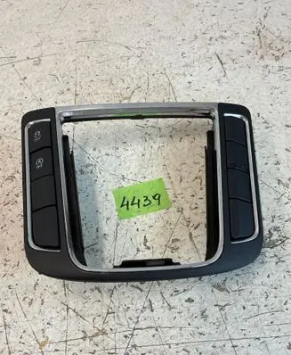 Skoda Superb B6 (3T) Gear shifter surround trim plastic 3T0863212