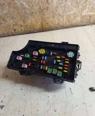 Dodge Caliber Fuse box set P04692169AG T5CQH1776C164 5CG2F2L2