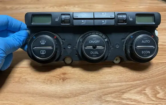 Volkswagen PASSAT B6 Climate control unit 3C0907044BB