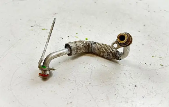 BMW 4 F32 F33 Turbo turbocharger oiling pipe/hose 7588935