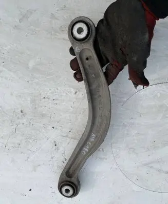 Mercedes-Benz C W204 Rear control arm 20407F13