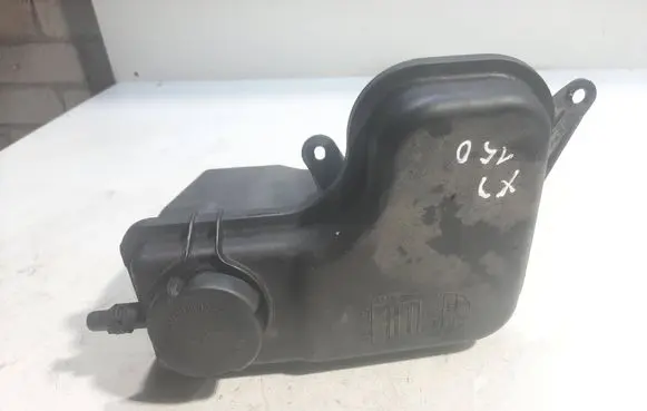 BMW X3 E83 Coolant expansion tank/reservoir 7785013 7785560 10617210