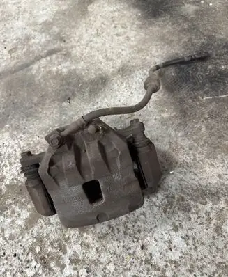 Opel Zafira C Front brake caliper