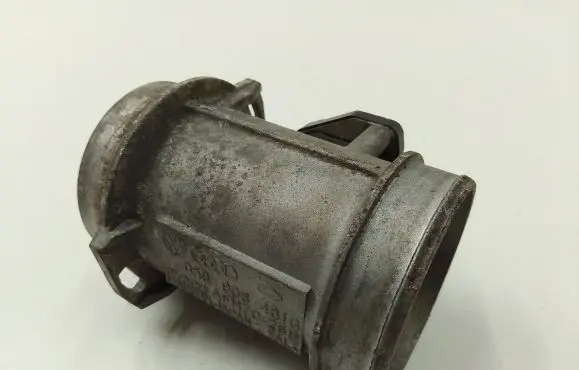 Audi A4 S4 B6 8E 8H Mass air flow meter 059906461G AFH7025F